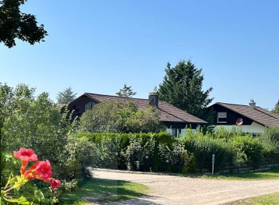 Sonnig gelegener Winkelbungalow direkt am Ortsrand - wunderbare Aussicht