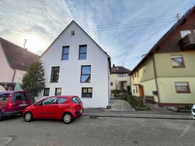 Kernsaniertes Dreifamilienhaus – Technik erneuert, Innengestaltung nach Ihren Wünschen!