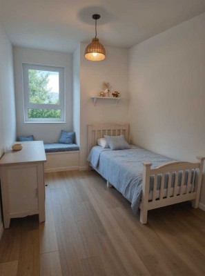 ++MODERNISIERTE 4 ZIMMER WOHNUNG - FÜR FAMILIEN - HOMEOFFICE -  BALKON - IN EHRENFELD++