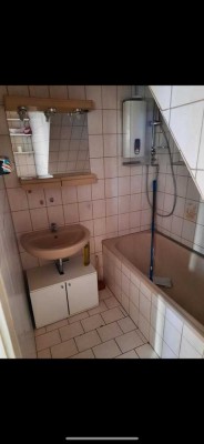 Geschmackvolles, saniertes 9-Raum-Einfamilienhaus in Kelkheim (Taunus)