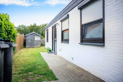 Erstbezug nach Sanierung: freundliche 2-Zimmer-Wohnung (Wohnung 2) mit Garten im Erdgeschoss