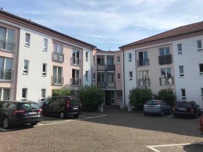 Schöne 1-Zimmer-Studenten-Wohnung mit Einbauküche in Landau
