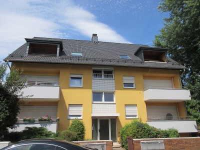 Herrliche 3 Zi DG Wohnung ( max. 3 Personen) in Dietzenbach