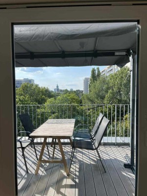 Geschmackvolle 2-Raum-DG-Wohnung mit gehobener Innenausstattung mit Einbauküche in Potsdam