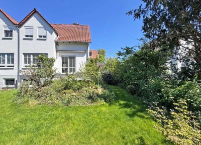 Charmante Doppelhaushälfte mit Garten