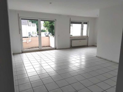 Sehr schöne renovierte 2 Zimmer Wohnung mit Balkon in Gelsenkirchen zu vermieten