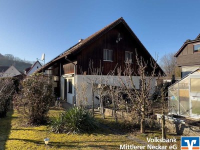 Ruhig gelegenes 1-2 Familienhaus im Landhausstil