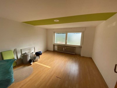 Großzügige 4-Zimmer-Wohnung mit Gestaltungspotenzial - ca. 103 m² in Gelnhausen