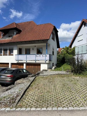 Vollständig renovierte 3-Raum-Wohnung mit Balkon und Einbauküche in Kupferzell