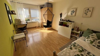 Möblierstes WG-Zimmer im RMH zur Untervermitung frei.