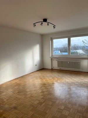 Sanierte 2-Raum-Wohnung mit Balkon in Waldkraiburg