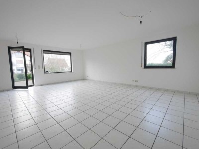Großzügige 4-Zimmer-Souterrainwohnung mit Terrasse, zwei Bädern und Gartennutzung in ruhiger Lage
