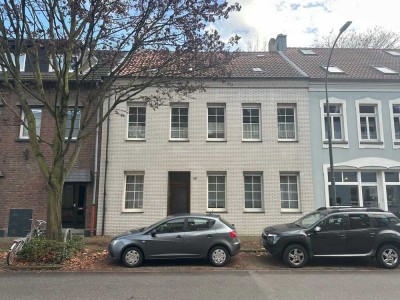 Charmantes Stadthaus mit angrenzender Hobbywerkstatt