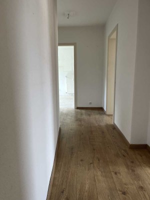 Helle 4-Zimmer-Wohnung mit Gartenanteil in Burgkunstadt