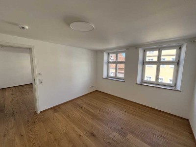 Sanierte 2-Zimmer-Wohnung zum sofortigen Bezug