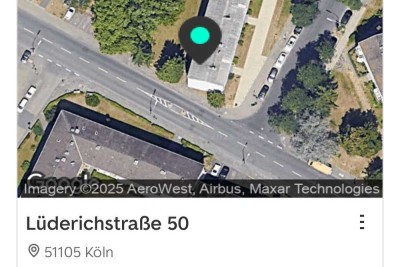 Vollständig renovierte 3-Zimmer-Wohnung mit Balkon und Einbauküche in Köln