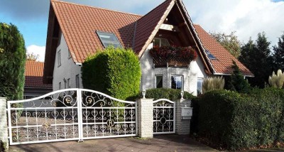 Romantisches Dreigiebelhaus am See –                 Komfort und Ruhe in idyllischer Lage