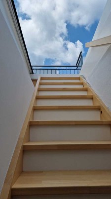 Appartement mit großer sonniger Dachterrasse - Augsburg Pfersee