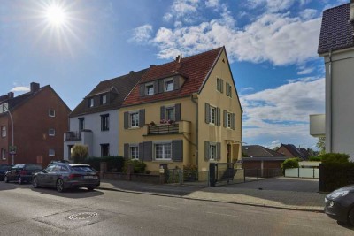 Gepflegtes Zweifamilienhaus mit Potenzial - Doppelhaushälfte mit großem Garten in Aachen-Haaren!