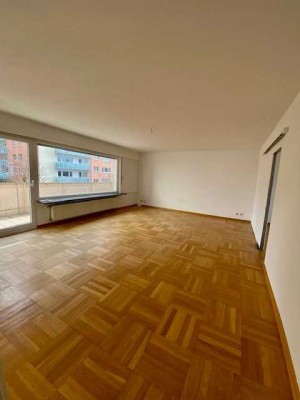 Lichtdurchflutete  4 Zi.Whg. in der City