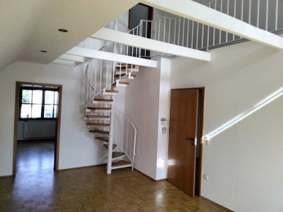 Lichtdurchflutete Maisonettewohnung SW-Lage im 2-Familienhaus