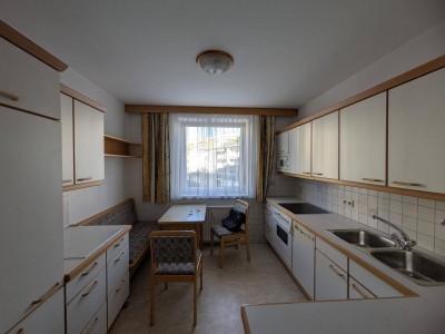 Moderne 2.5-Zimmer Neubauwohnung mit Balkon und Garage