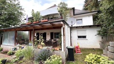 ZUHAUSE ANKOMMEN: INTERESSANTES MEHRFAMILIENHAUS BEI OBERHAUSEN