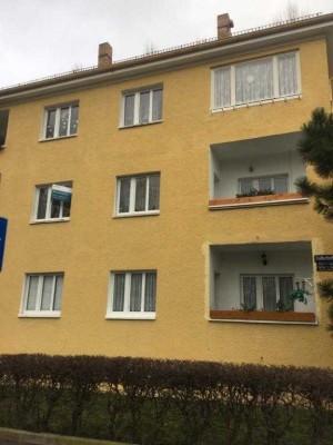 Herrliche 2-Zimmer-Wohnung mit Balkon und Dusche im ruhigen Dresden-Briesnitz!