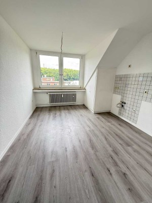Altbaucharme neu interpretiert-2,5 Zimmer Wohnung Rheinhausen