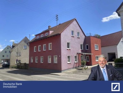 Einfamilienhaus in Ichenhausen – Großzügiges Wohnen auf ca. 243 m² mit Garten und zwei Stellplätzen