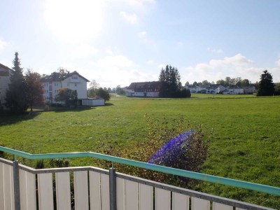 Herrliche 2 Zimmer Wohnung - Möbliert - mit EBK, Lift, TG