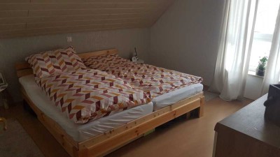 3-Zimmer Dachgeschosswohnung in Neuhof mit Balkon