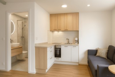 Seltene Gelegenheit =&gt; Kleine Wohnung zu sanieren, Nähe Bahnhof, ideales Investment