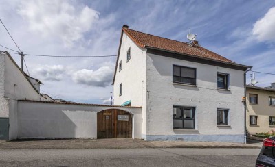 Hofheim: Sanierte Hofreite mit Gewerbefläche als Kapitalanlage im Herzen von Wallau