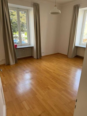 Ansprechende 4 Zimmer Wohnung mit Terrasse in Darmstadt
