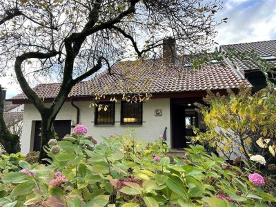 Schönes 1-Familienhaus mit tollem Blick in die Ebene....