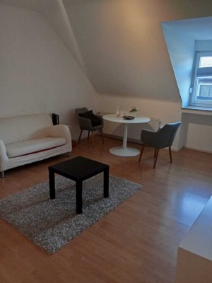 Geräumige 1-Zimmer-Wohnung in zentraler Lage in Oberkassel