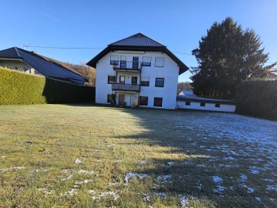 ** Top gepflegtes 3-Parteienhaus mit drei Garagen in sonniger Lage nahe Westerburg **