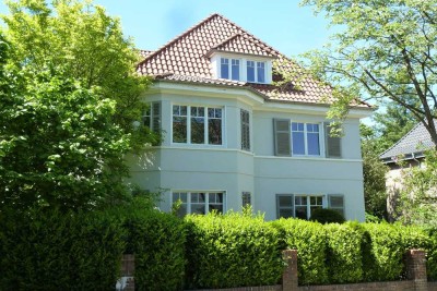 Traumhafte Stadtvilla gegenüber  
 der Oeynhausener Schweiz!
