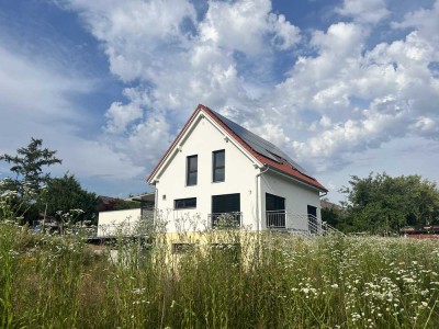 Stilvolles 6-Raum-Einfamilienhaus mit gehobener Innenausstattung und EBK in Überlingen
