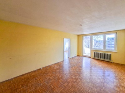 PROVISIONSFREI! GROSSZÜGIGE GUT AUFGETEILTE 4-ZIMMER MIT LOGGIA IN OTTAKRING!
