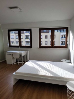 modernes 1-Zimmer City-Apartment möbliert mit Balkon