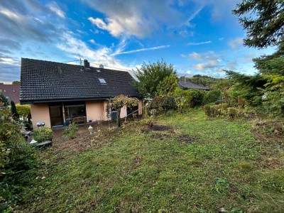 Traumhafte Lage - Gartenidylle - Einfamilienhaus mit Charme und Potenzial