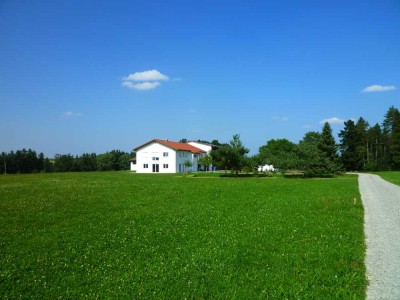 5-Zi. EG-Wohnung mit Terrasse und Einbauküche in traumhafter Alleinlage - Natur pur - keine Makler!