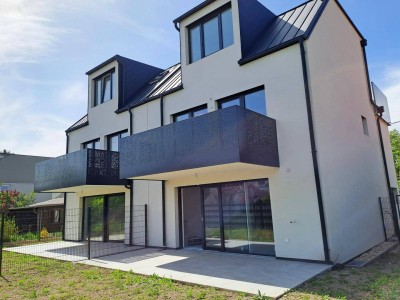 TOLLES FAMILIENHAUS - GROSSZÜGIGE DOPPELHAUSHÄLFTE - GRÜNRUHELAGE - VOLL UNTERKELLERT