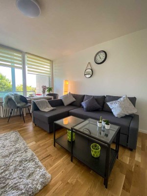 moderne 1 Zimmer Wohnung | voll möbliert | Internet | Balkon mit Blick ins Grüne | Swimmbad & Sauna