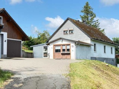 Natur und Weitblick - Haus mit Nebengebäude Bad Berleburg-Laibach