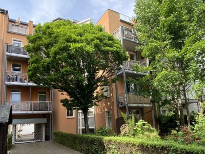 1,5-Zimmer-Whg. in Stadtfeld mit Balkon und Einbauküche