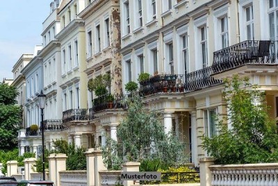 Historisches Wohnjuwel - Altbauvilla mit 5 Wohnungen, Garten &amp; Carports