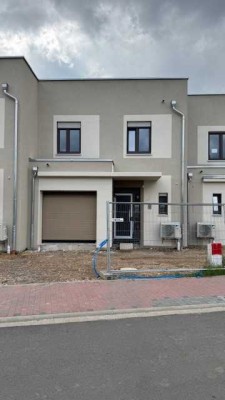 Erstbezug: Schönes 4-Raum-Reihenhaus mit luxuriöser Innenausstattung in Markkleeberg